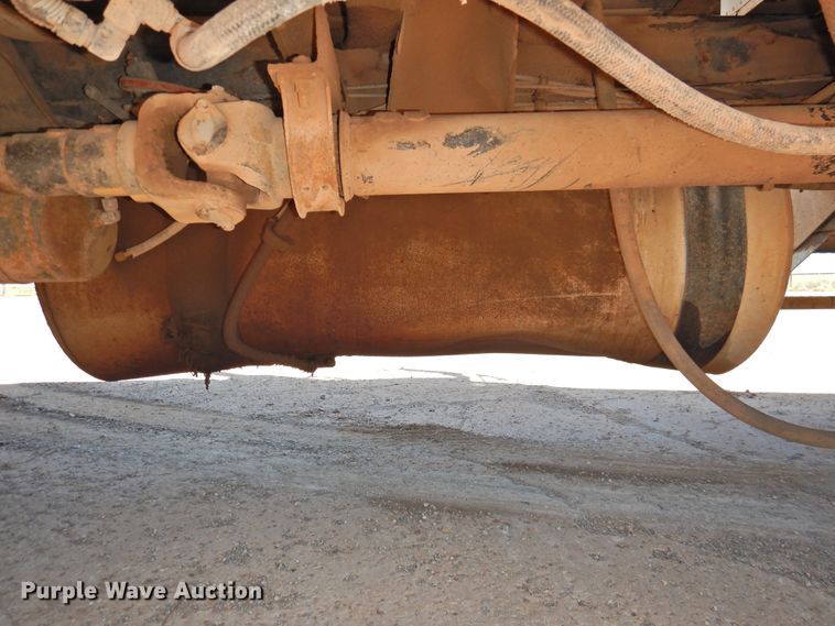 image for item DJ8376 1985 Freightliner FLC  dump truck