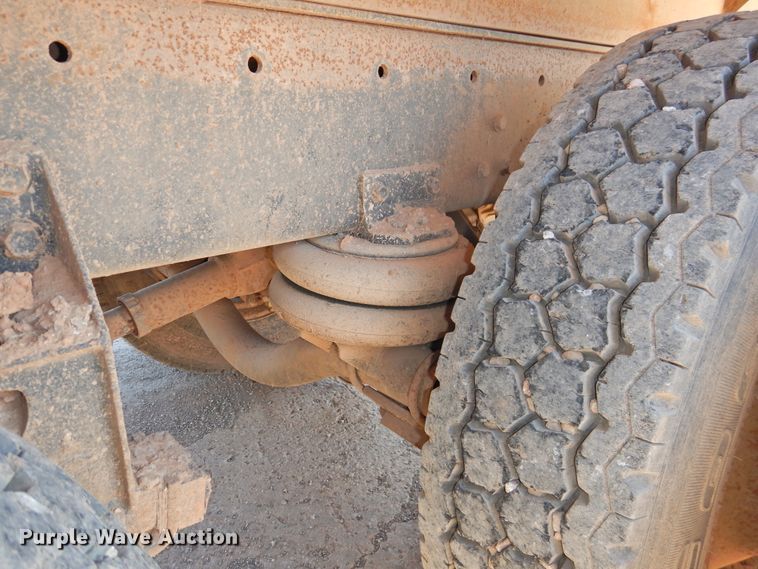 image for item DJ8376 1985 Freightliner FLC  dump truck