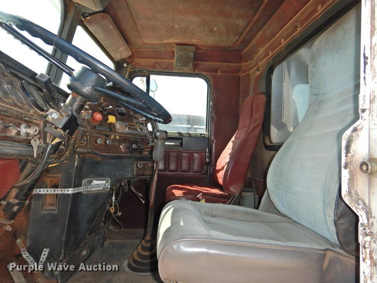 image for item DJ8376 1985 Freightliner FLC  dump truck