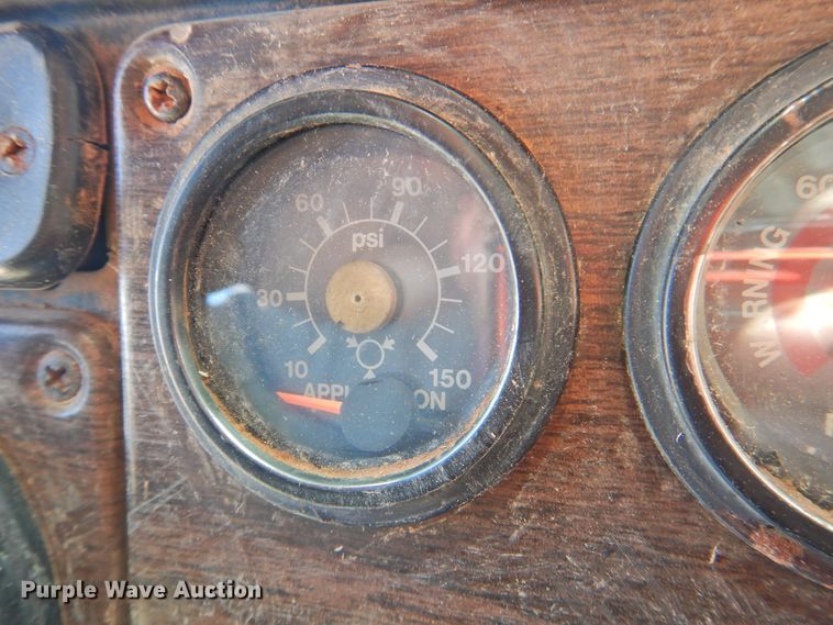 image for item DJ8376 1985 Freightliner FLC  dump truck