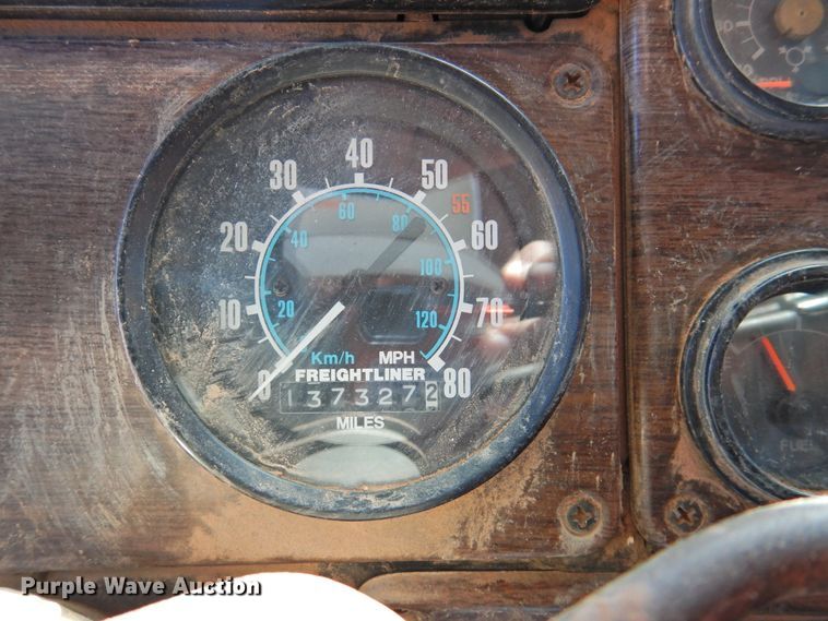 image for item DJ8376 1985 Freightliner FLC  dump truck