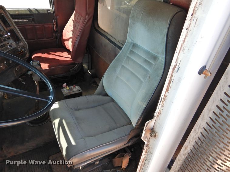 image for item DJ8376 1985 Freightliner FLC  dump truck