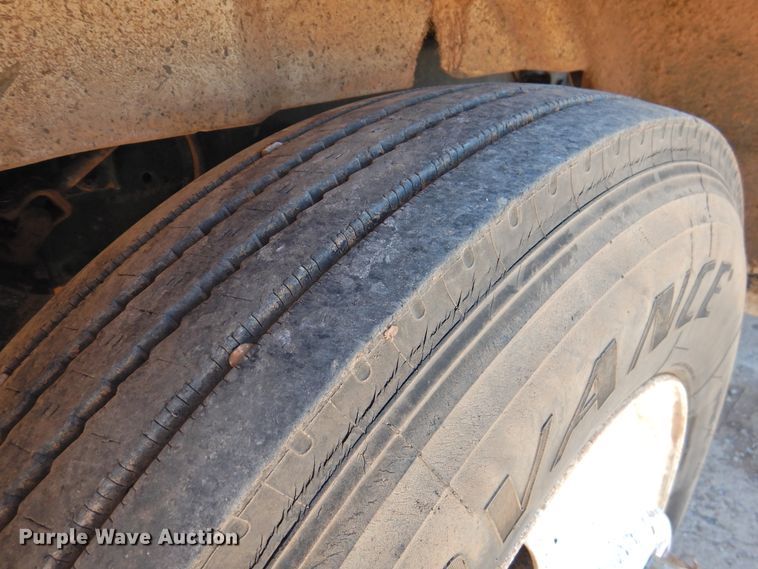 image for item DJ8376 1985 Freightliner FLC  dump truck