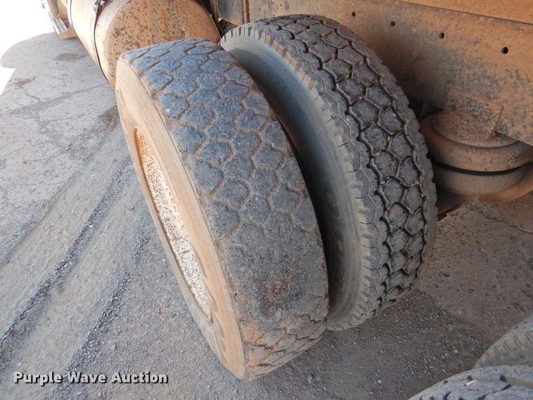 image for item DJ8376 1985 Freightliner FLC  dump truck