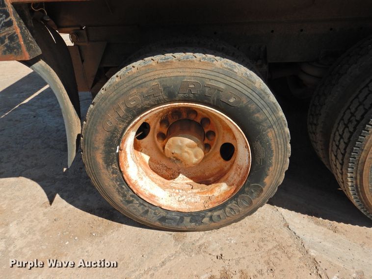 image for item DJ8376 1985 Freightliner FLC  dump truck