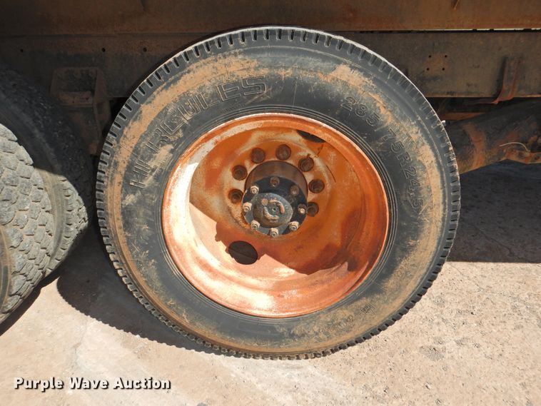 image for item DJ8376 1985 Freightliner FLC  dump truck