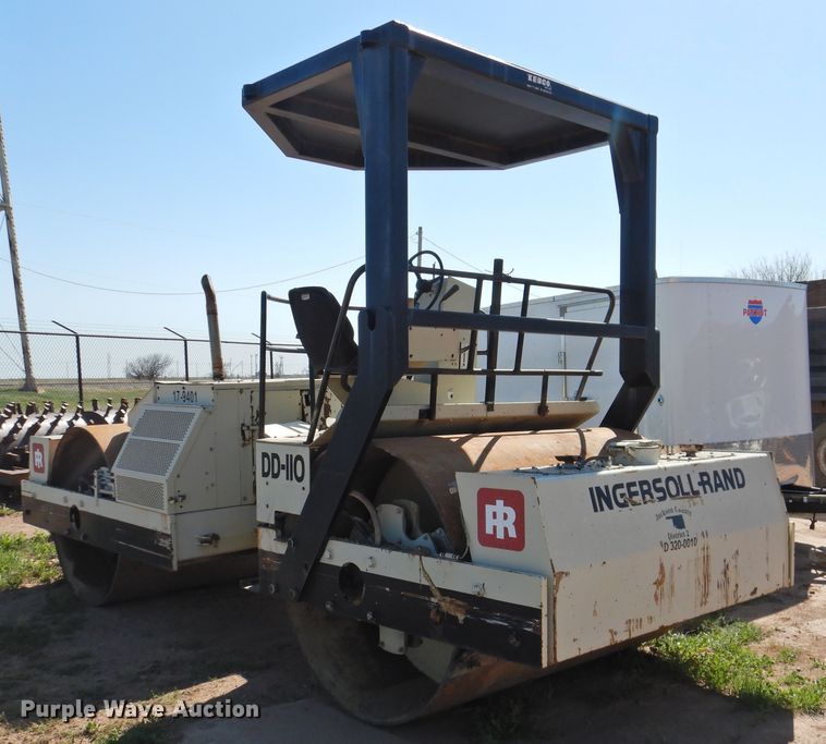 image for item DJ8377 Ingersoll Rand DD-110  double drum vibratory roller