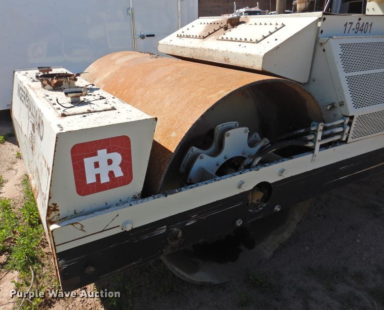 image for item DJ8377 Ingersoll Rand DD-110  double drum vibratory roller