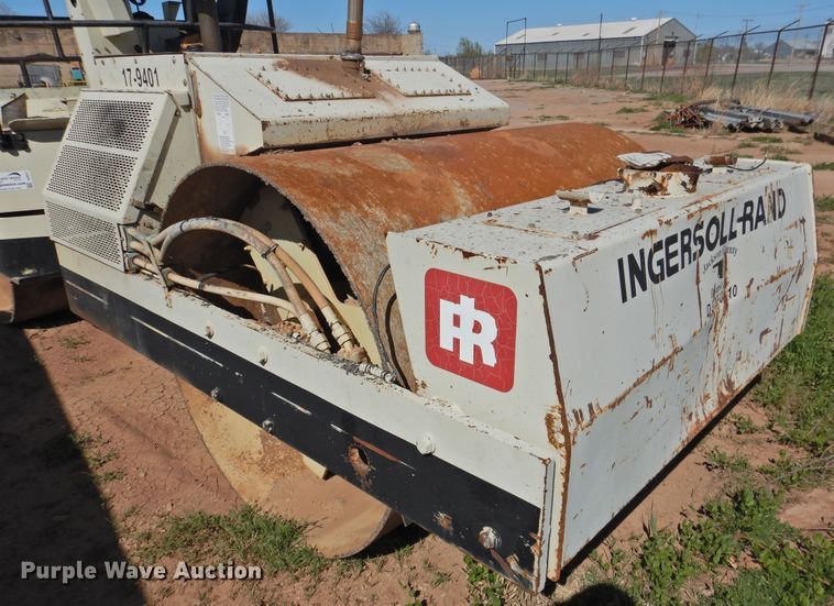 image for item DJ8377 Ingersoll Rand DD-110  double drum vibratory roller