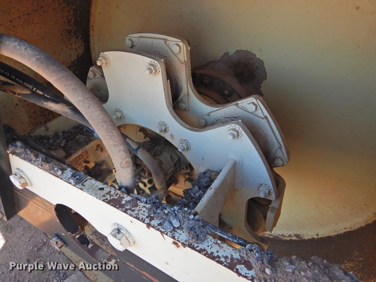 image for item DJ8377 Ingersoll Rand DD-110  double drum vibratory roller