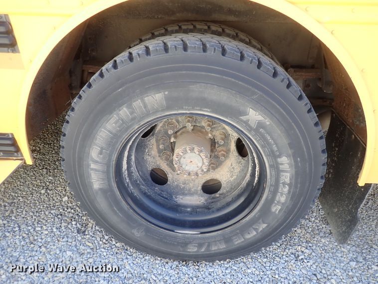 image for item DK4681 2000 Thomas  school bus