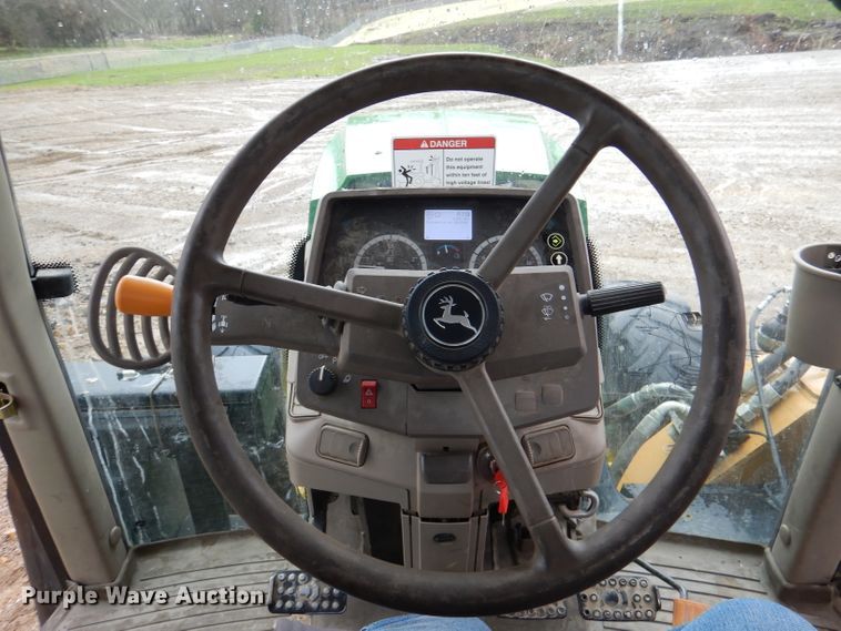 image for item DL2792 2013 John Deere 6105M  MFWD tractor