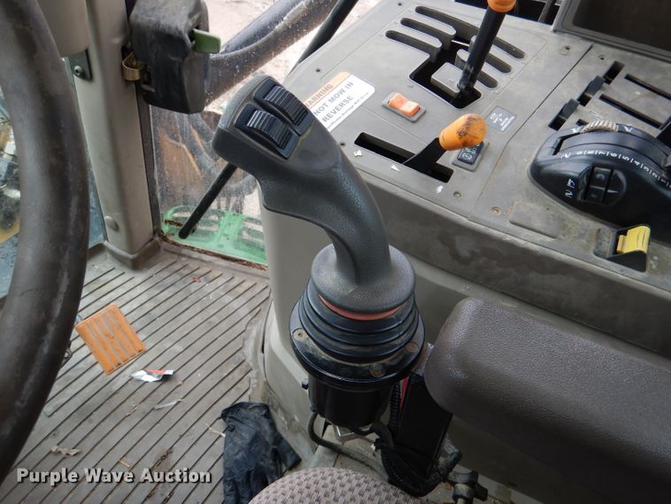 image for item DL2792 2013 John Deere 6105M  MFWD tractor