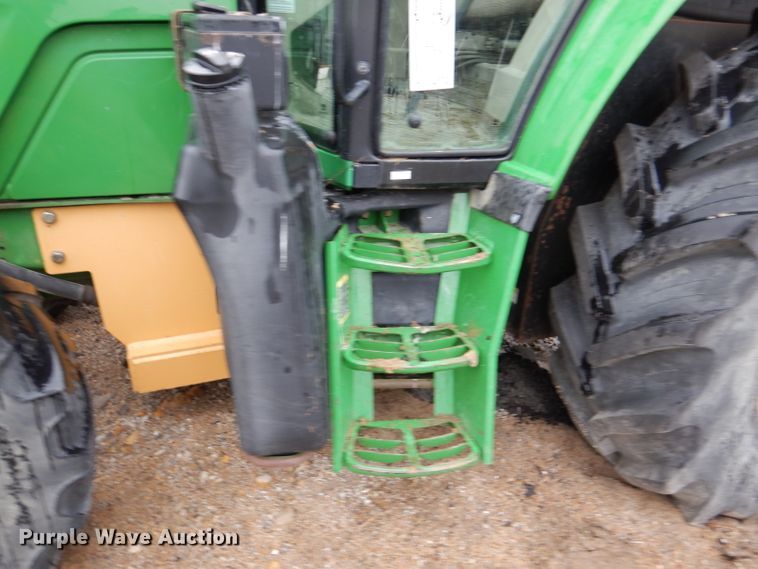 image for item DL2792 2013 John Deere 6105M  MFWD tractor