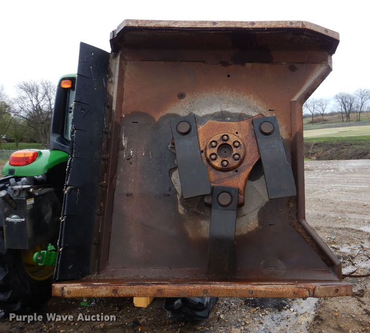 image for item DL2792 2013 John Deere 6105M  MFWD tractor