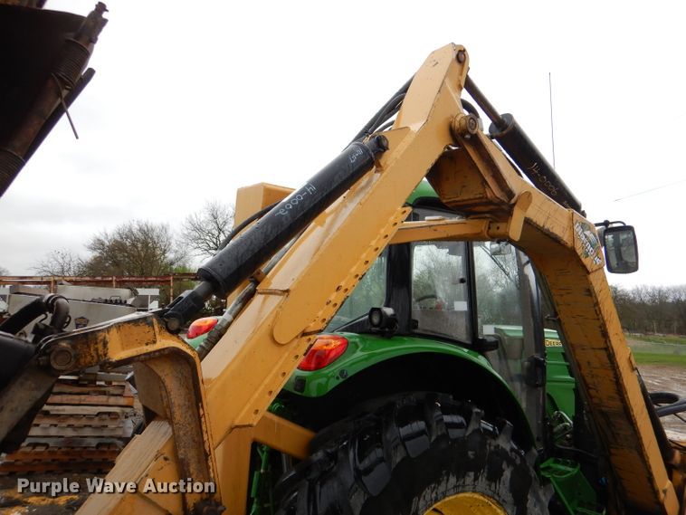 image for item DL2792 2013 John Deere 6105M  MFWD tractor