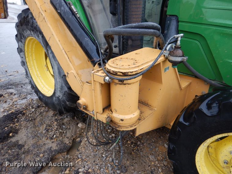 image for item DL2792 2013 John Deere 6105M  MFWD tractor