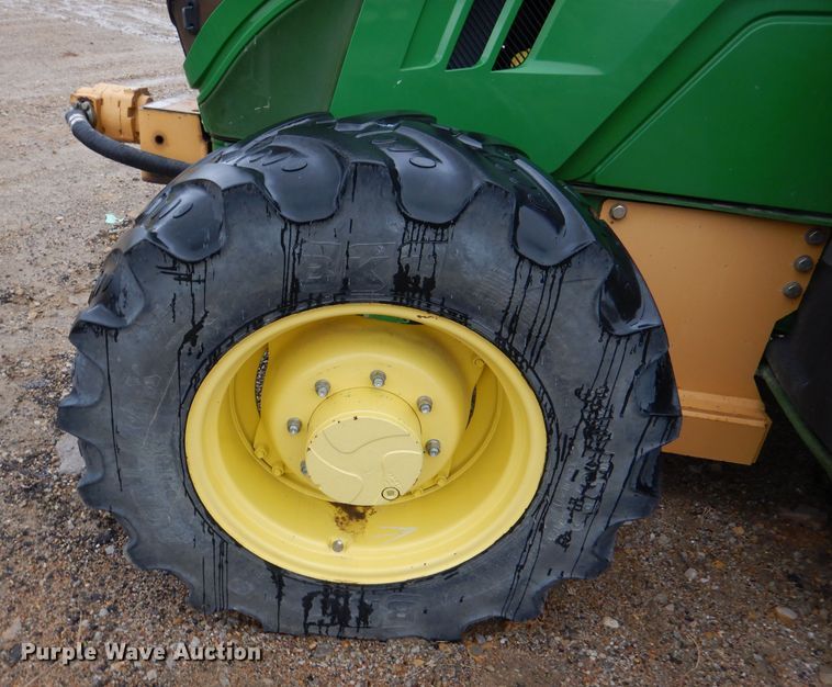 image for item DL2792 2013 John Deere 6105M  MFWD tractor