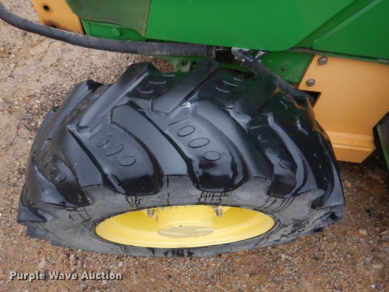 image for item DL2792 2013 John Deere 6105M  MFWD tractor