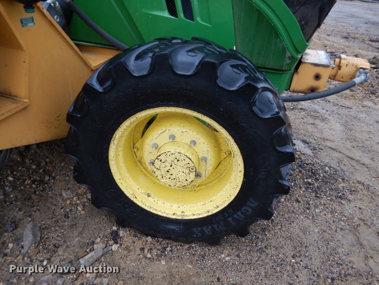 image for item DL2792 2013 John Deere 6105M  MFWD tractor