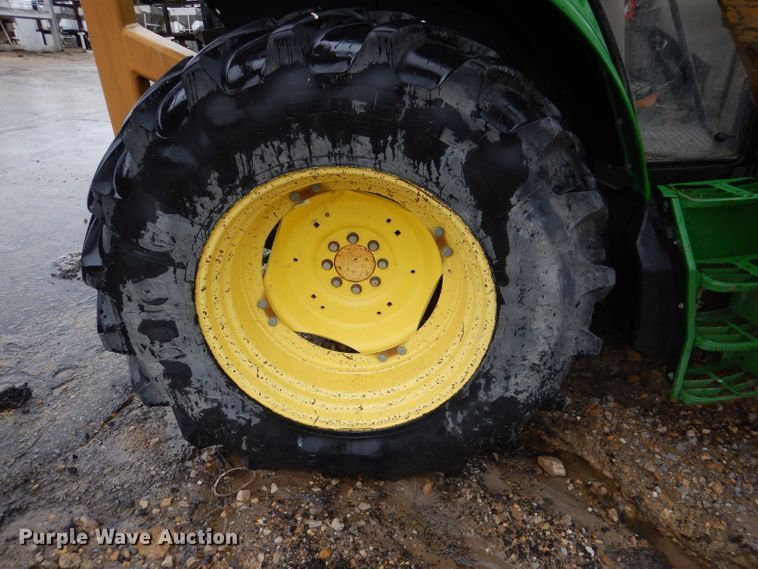 image for item DL2792 2013 John Deere 6105M  MFWD tractor