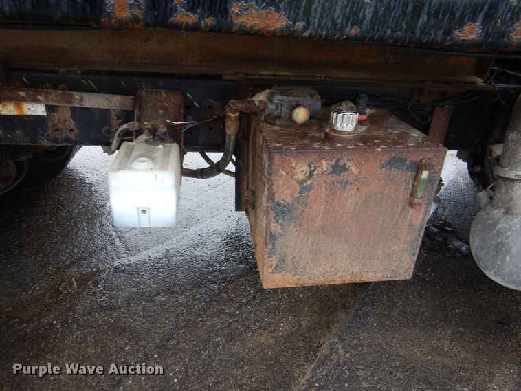 image for item DL2795 2008 Sterling LT9500  dump truck