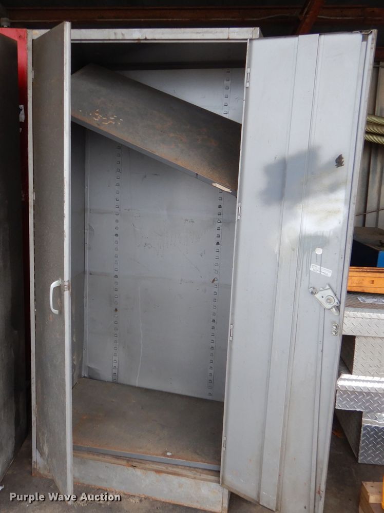 image for item DL2801 Cabinets