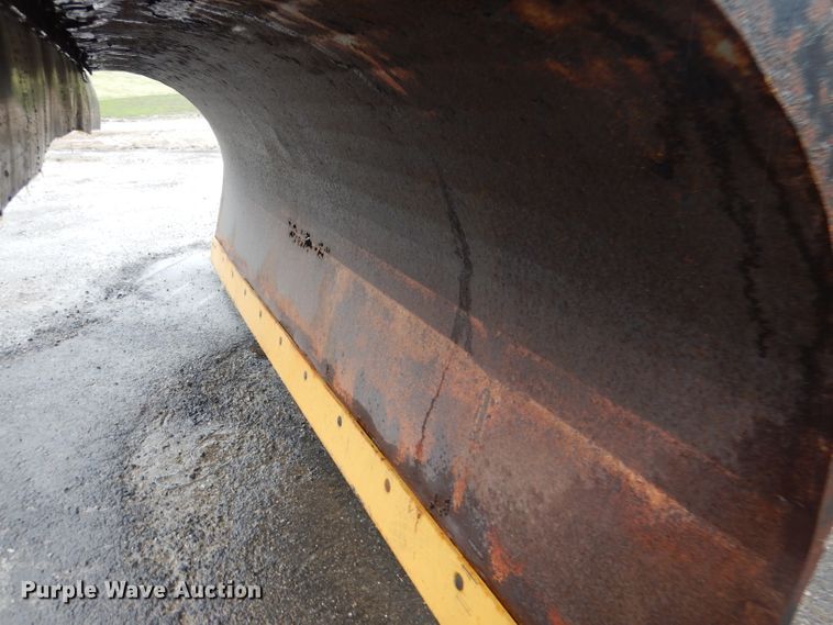 image for item DL2805 2009 Sterling LT9500  dump truck