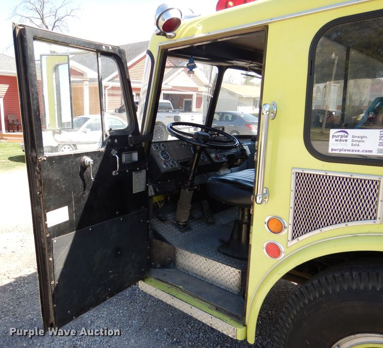 image for item DL2913 1979 Seagrave WB24068  pumper fire truck