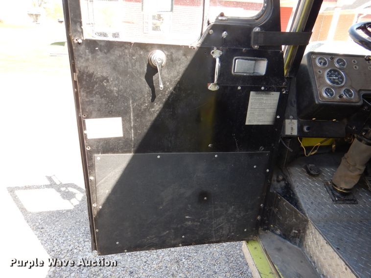 image for item DL2913 1979 Seagrave WB24068  pumper fire truck