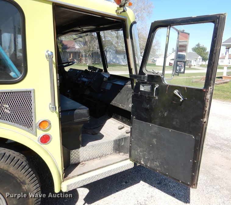 image for item DL2913 1979 Seagrave WB24068  pumper fire truck