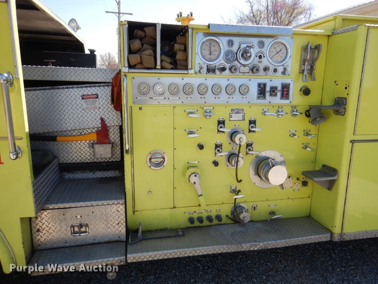 image for item DL2913 1979 Seagrave WB24068  pumper fire truck