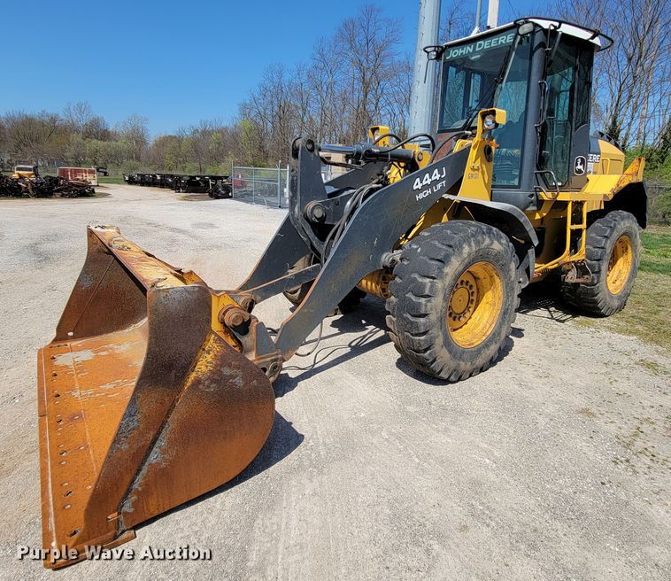 image for item FL9201 2005 John Deere 444J  wheel loader
