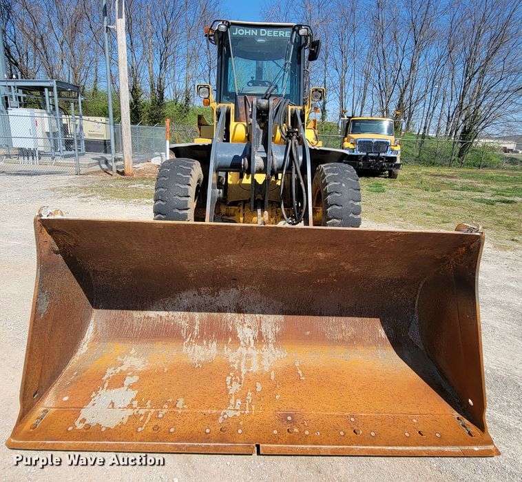 image for item FL9201 2005 John Deere 444J  wheel loader