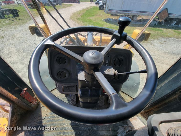 image for item FL9201 2005 John Deere 444J  wheel loader