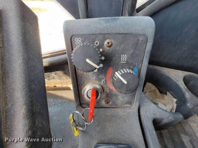 image for item FL9201 2005 John Deere 444J  wheel loader