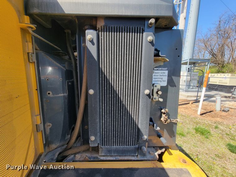 image for item FL9201 2005 John Deere 444J  wheel loader