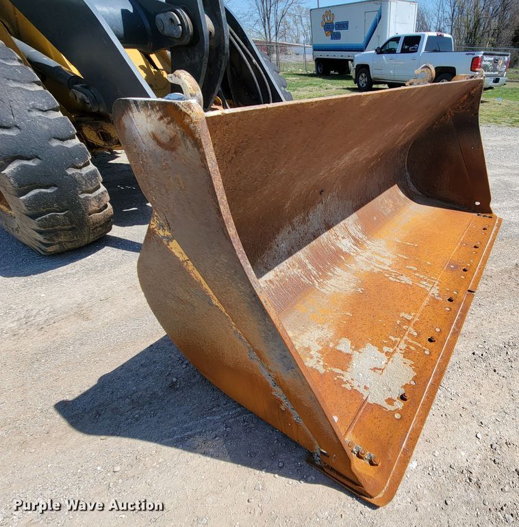 image for item FL9201 2005 John Deere 444J  wheel loader