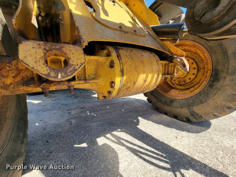 image for item FL9201 2005 John Deere 444J  wheel loader