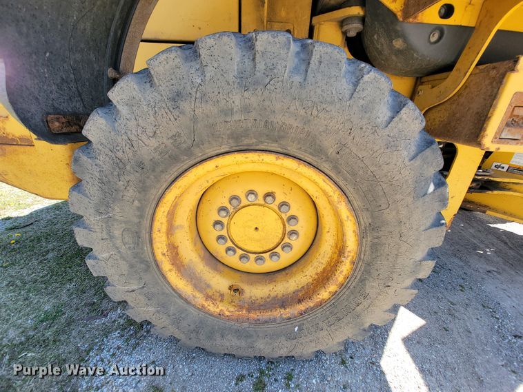 image for item FL9201 2005 John Deere 444J  wheel loader