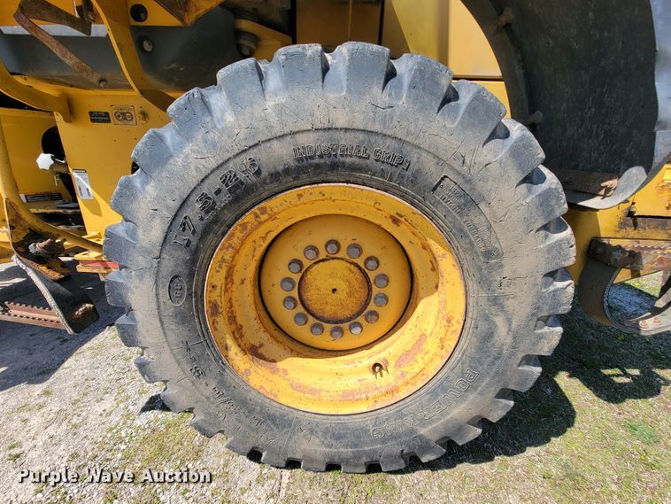 image for item FL9201 2005 John Deere 444J  wheel loader