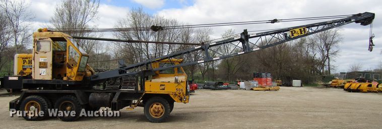 image for item GC9906 1961 P & H TC105  truck crane