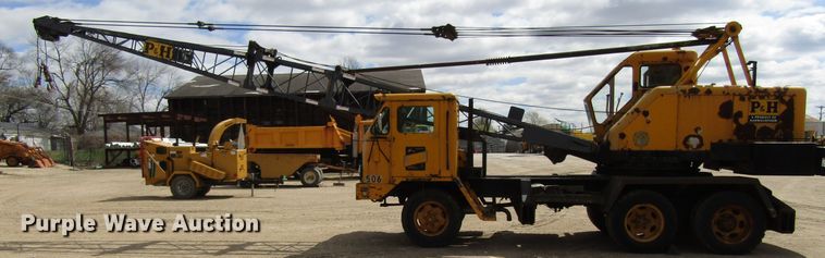 image for item GC9906 1961 P & H TC105  truck crane