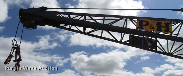 image for item GC9906 1961 P & H TC105  truck crane