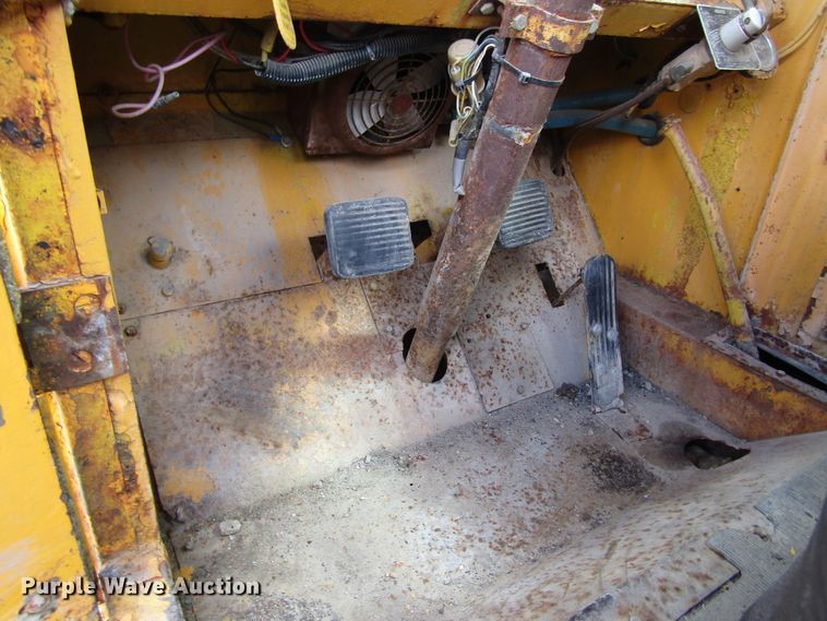 image for item GC9906 1961 P & H TC105  truck crane