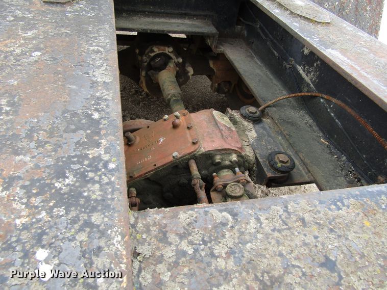 image for item GC9906 1961 P & H TC105  truck crane