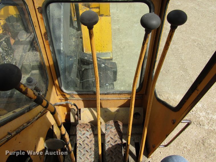 image for item GC9906 1961 P & H TC105  truck crane