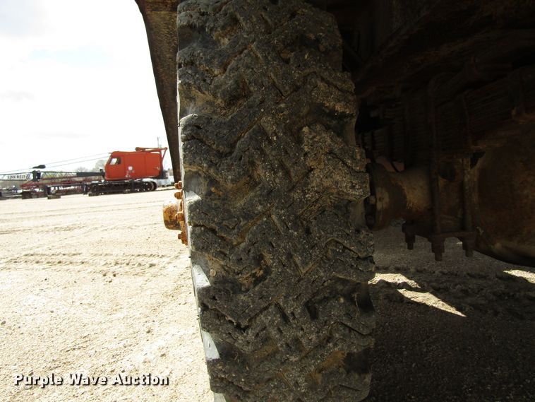 image for item GC9906 1961 P & H TC105  truck crane