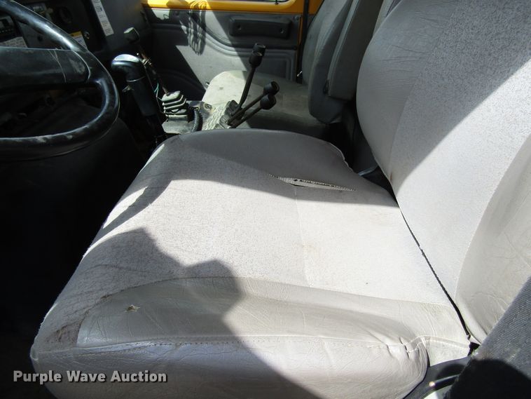 image for item GC9907 1999 International 2674  dump truck