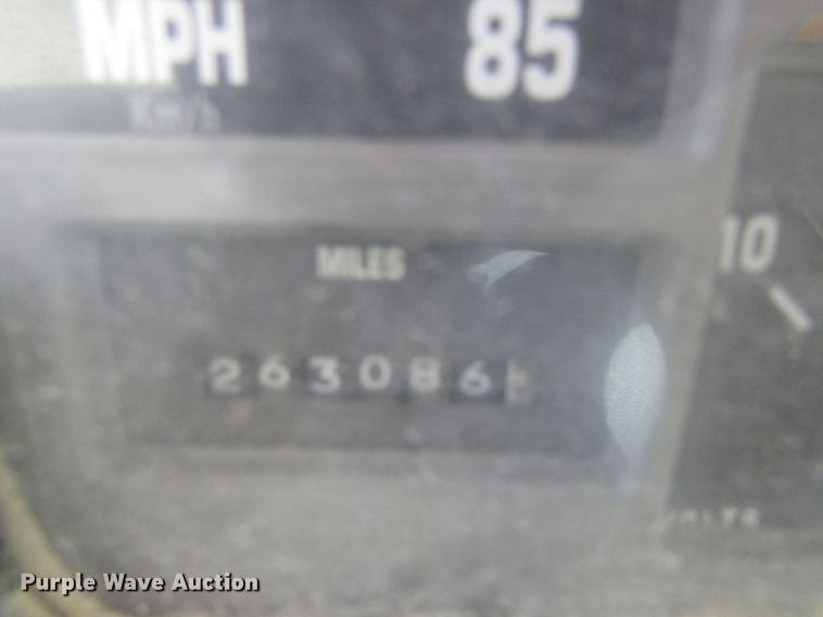 image for item GC9907 1999 International 2674  dump truck